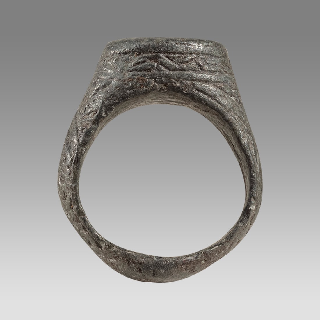 Ancient Roman Bronze Ring c.2nd century AD. (1 of 3)