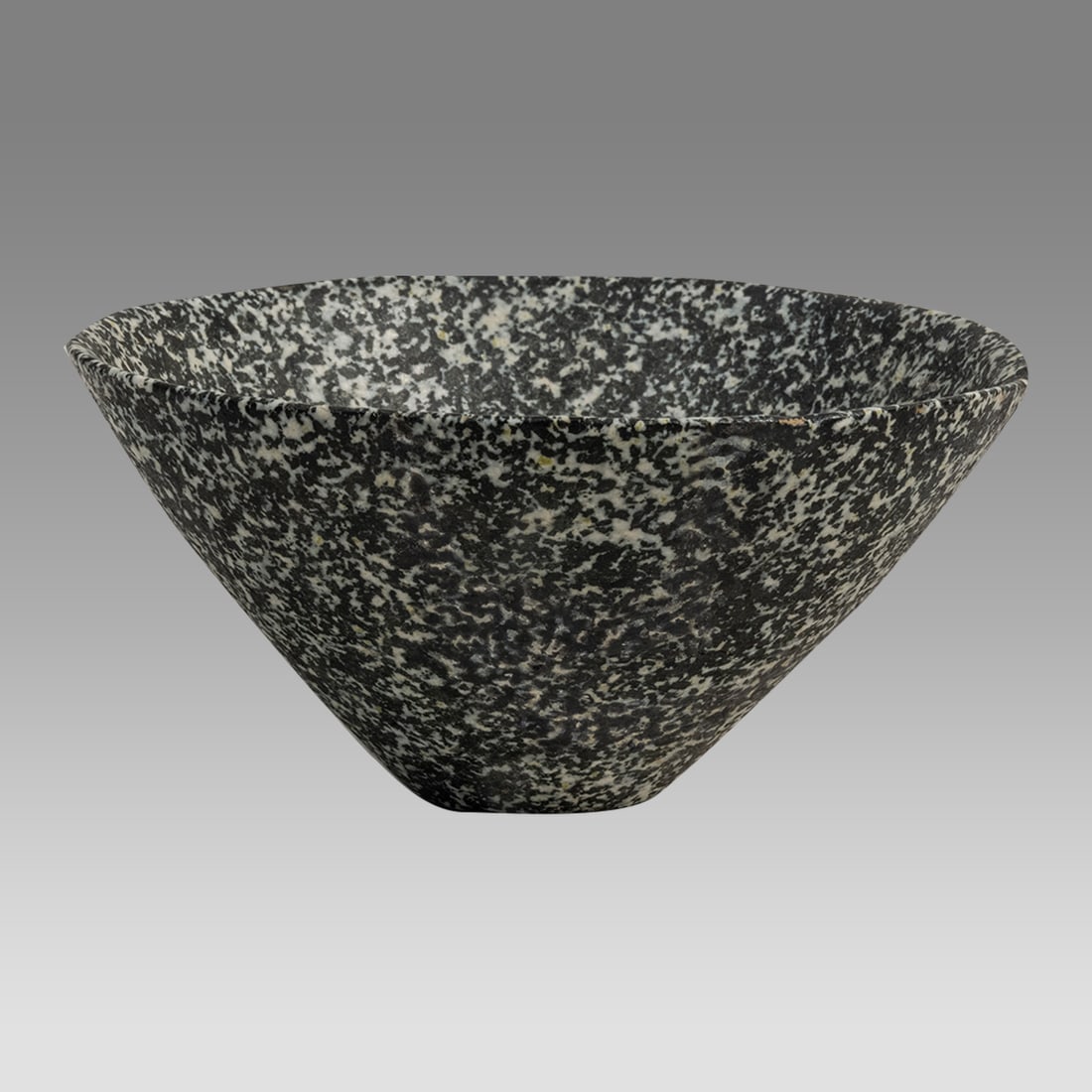 Ancient Egyptian Early Dynastic Diorite Stone Bowl c.3000 BC. (1 of 3)