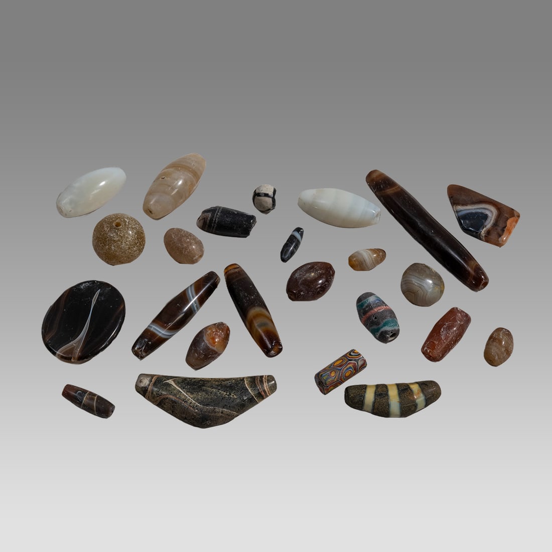 Lot of Ancient Roman and Islamic Agate and Glass Loose Beads. (1 of 1)