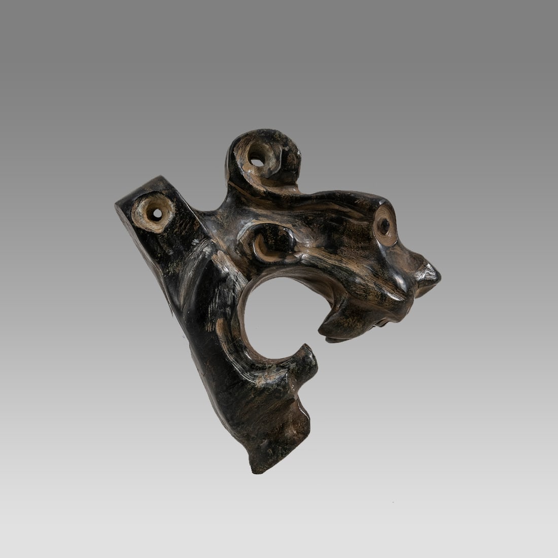 Jade Jaguar Head Pendant Pre-Columbian, Southern Mexico to Guatemala, Olmec: Jade Jaguar Head Pendant Pre-Columbian, Southern Mexico to Guatemala, Olmec, Age unknown. A remarkable and exceedingly rare deep hunter green jadeite pendant carving in the form of a jaguar head with 