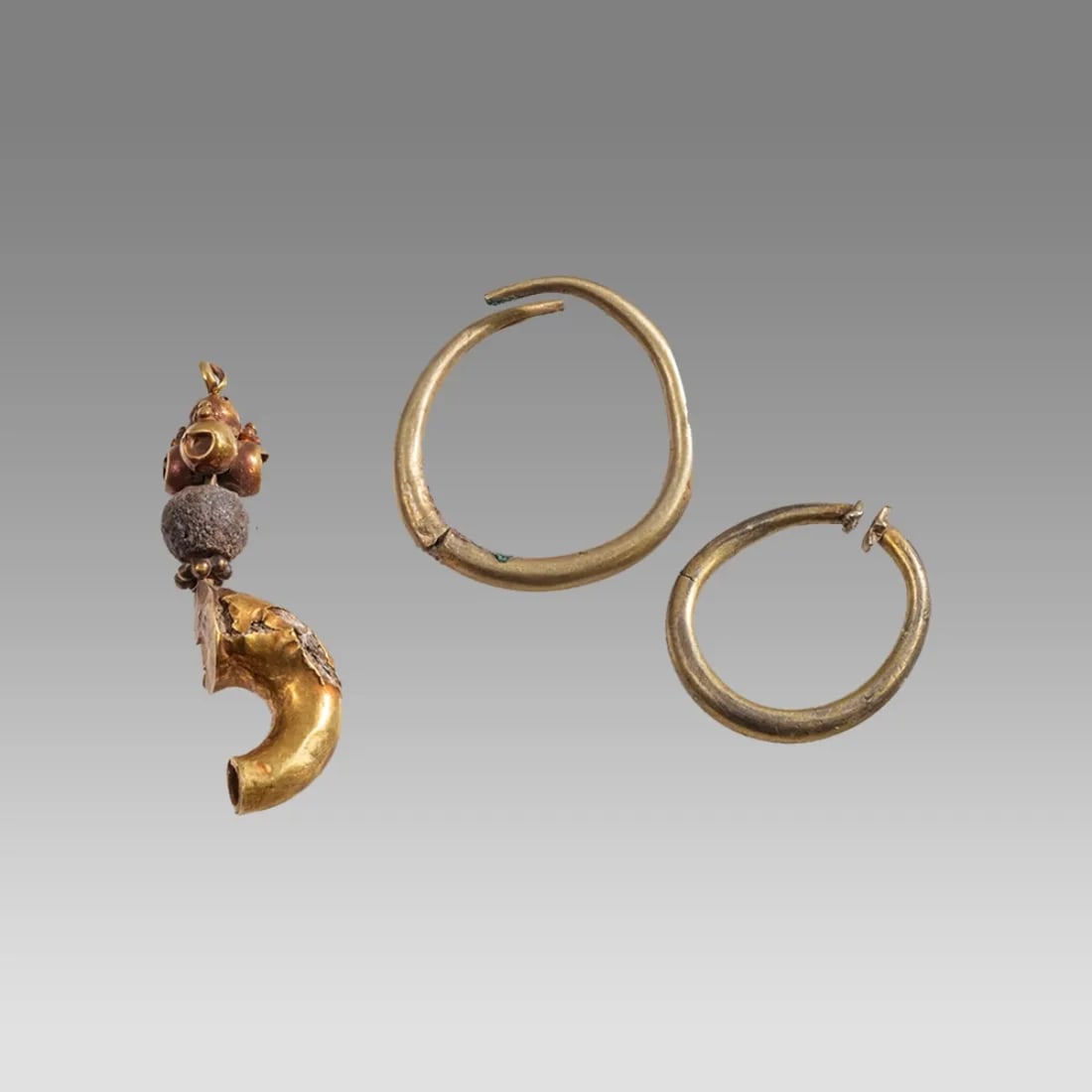 Lot of 3 Ancient Roman Gold Earrings c.1st-4th century AD. (1 of 2)