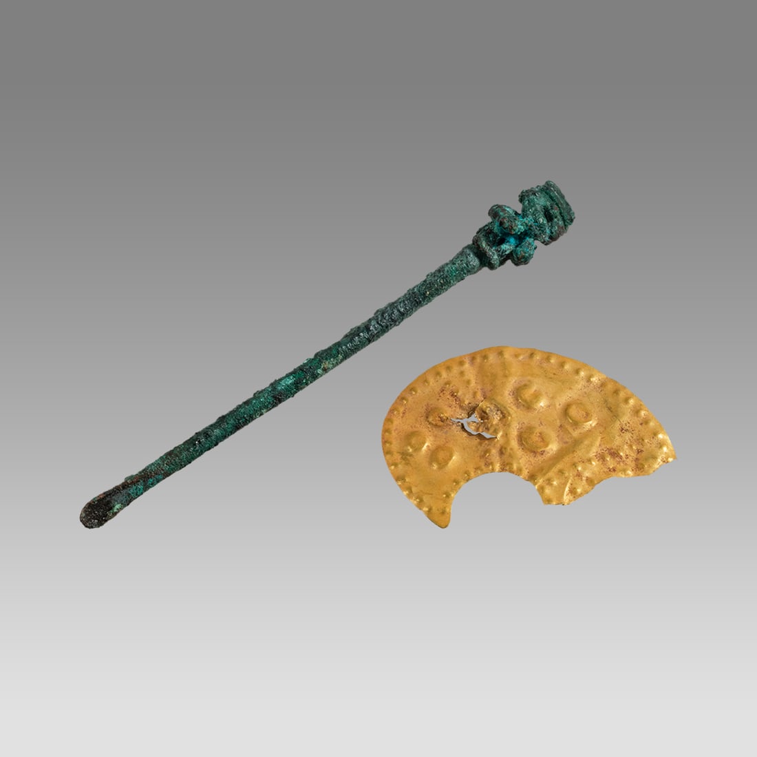 Moche Gold Nose Ring Ornament & Coca Spoon w/ Hunchback Finial. The brilliant nose pendant was (1 of 2)