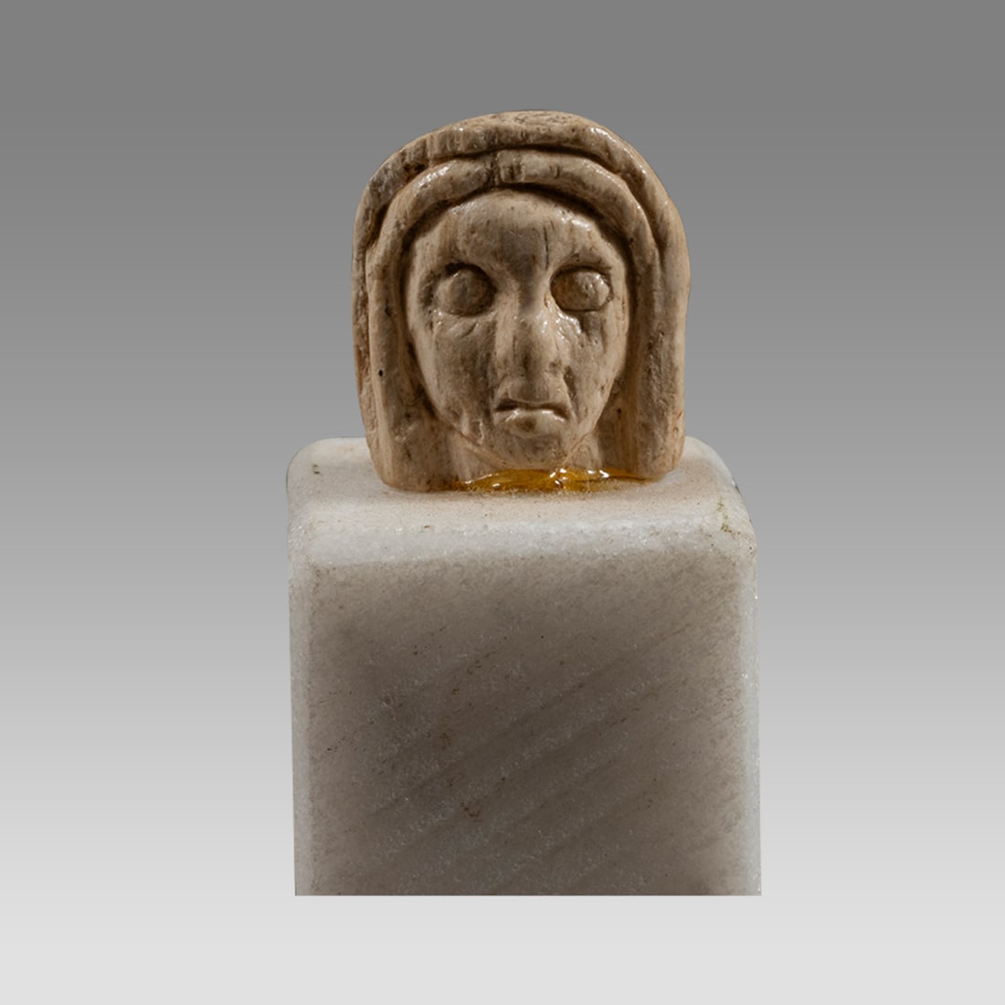 Ancient Roman Carved Bone Pin Head With Female Head c.2nd-4th century AD.: Ancient Roman Carved Bone Pin Head With Female Head c.2nd-4th century AD. Size 0 1/2 inch high + stand. Provenance: From Private Saint Louis MO collection acquired from Old California collection with 