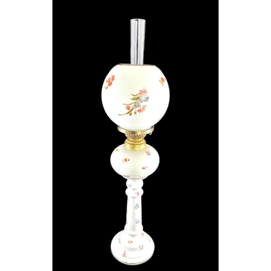 1880’s hand painted Victorian porcelain oil banquet lamp: 1880’s hand painted Victorian porcelain oil banquet lamp. Original antique condition, overall in excellent condition , 20” inches tall