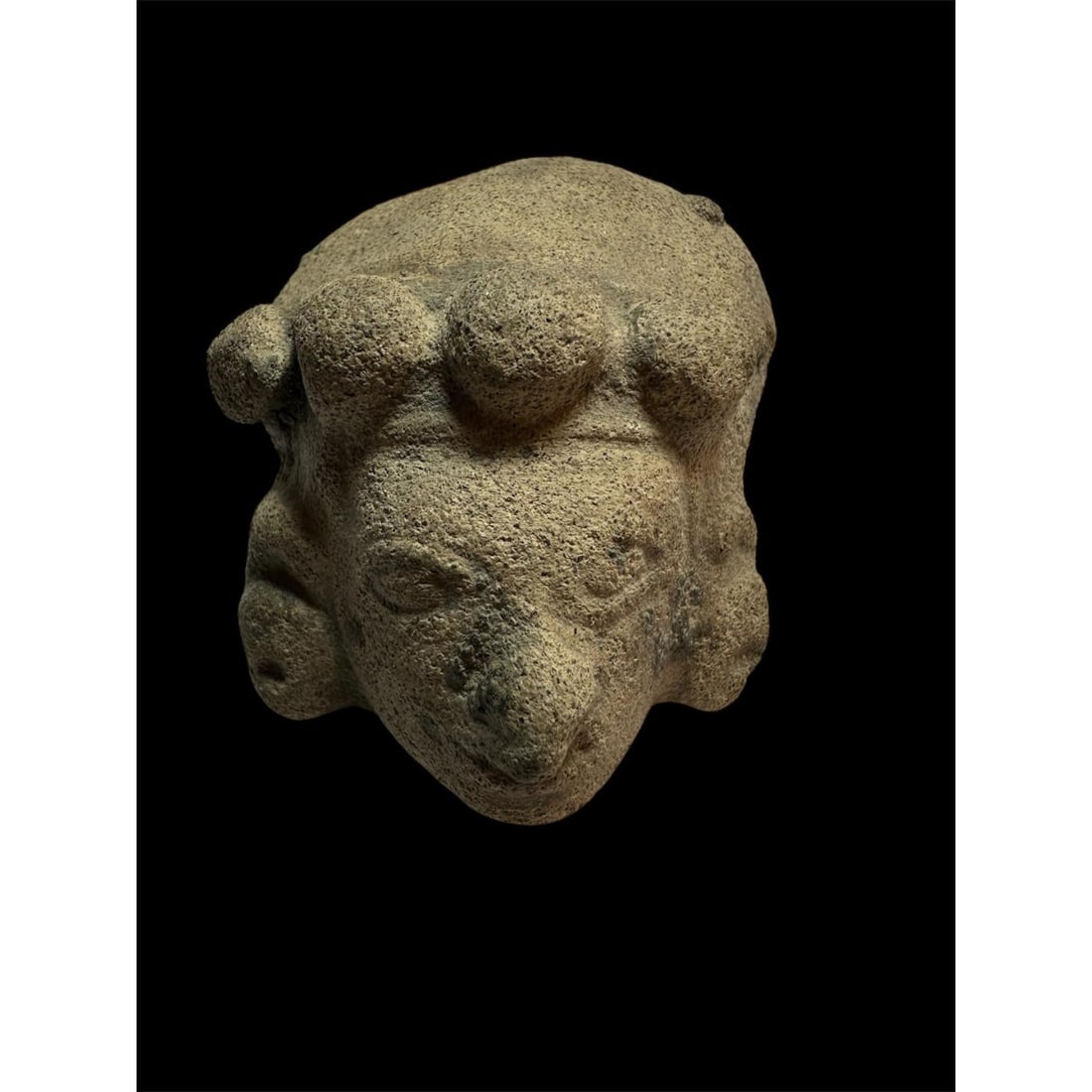 Ancient Pre Columbian Ecuador Terracotta Head c.500 BC-500 AD.: Ancient Pre Columbian Ecuador Terracotta Head c.500 BC-500 AD. Size 2 3/8 inches high. Ecuador terracotta head of a man with nice details. Fragment from full figure. Provenance: EX: Seymour collection