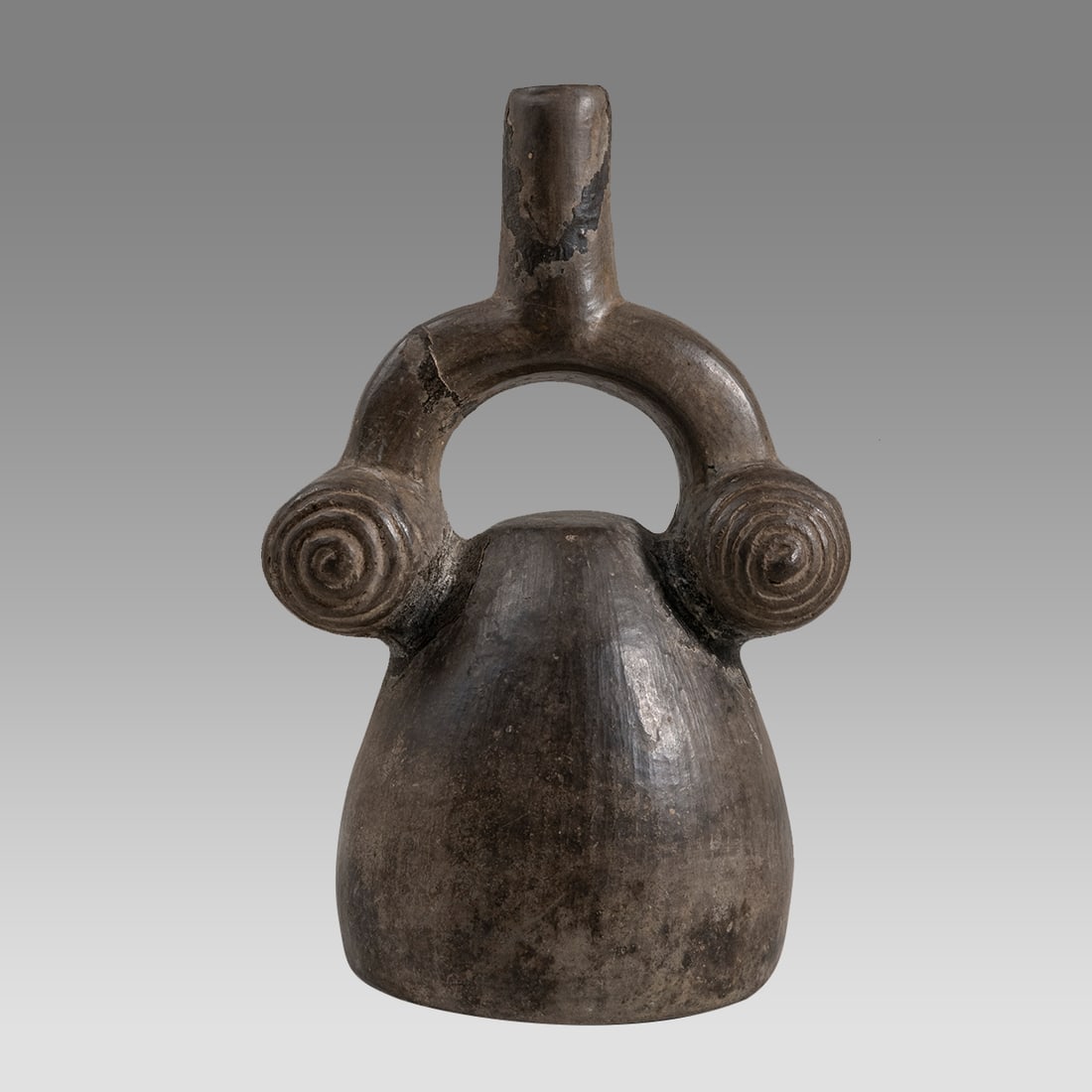 Ancient Pre Columbian Chimu Blackware Pottery Stirrup Vessel Ca. 1000-1250 A.D. (1 of 4)