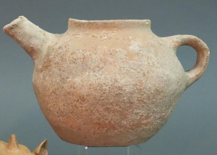 Ancient Holy Land Early Bronze Age Teapot c.3000 BC. (1 of 1)