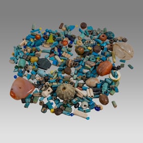lot of Egyptian Faience Beads and Agate Beads c.300-50 BC.