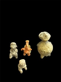 Lot of 4 Ancient Pre Columbian Pottery Figures c.100 BC- 500 AD.