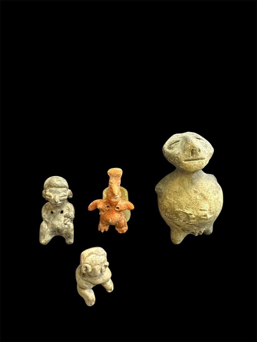 Lot of 4 Ancient Pre Columbian Pottery Figures c.100 BC- 500 AD. (1 of 3)