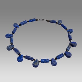 A Lapis Lazuli Bead Necklace.