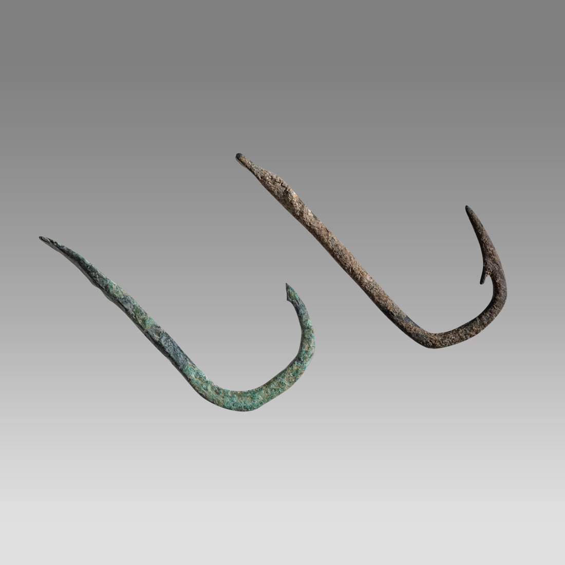 Lot of 2 Ancient Roman bronze fish hooks c.2nd century AD. (1 of 1)