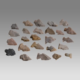 Lot of 24 Neolithic stone points,