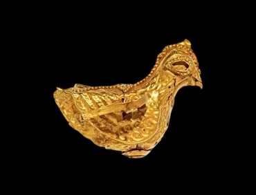 A Byzantine or Islamic Gold Bird Pendant Circa 7th-8th Century A.D.