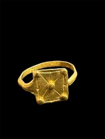 Ancient Roman Gold Ring c.2nd century AD.