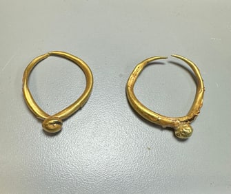Ancient Roman Pair of Gold Earrings c.2nd-4th century AD.