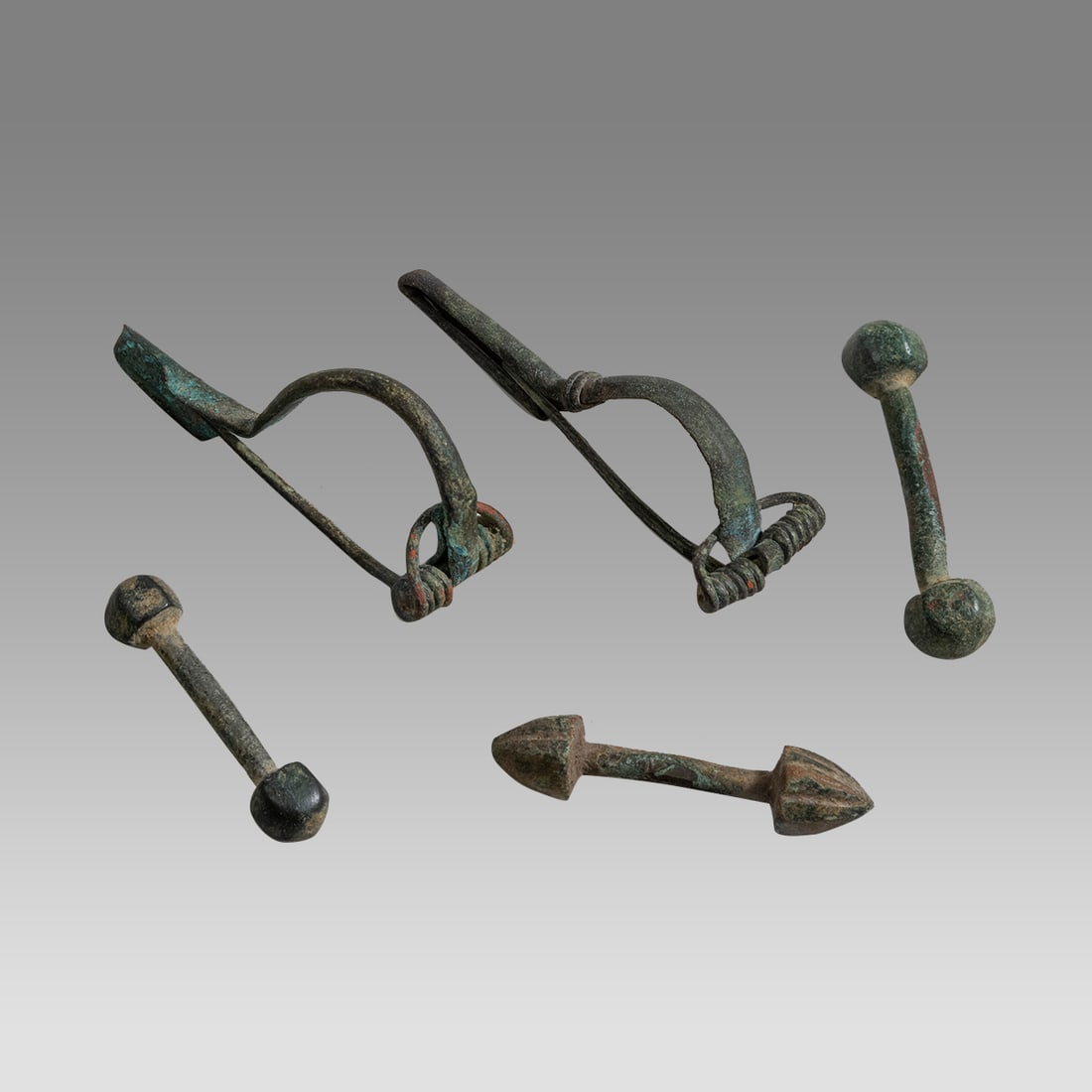 Lot of 5 Bronze Clothing Accoutrements / accessories. Roman c.1st to 4th centuries AD. (1 of 1)