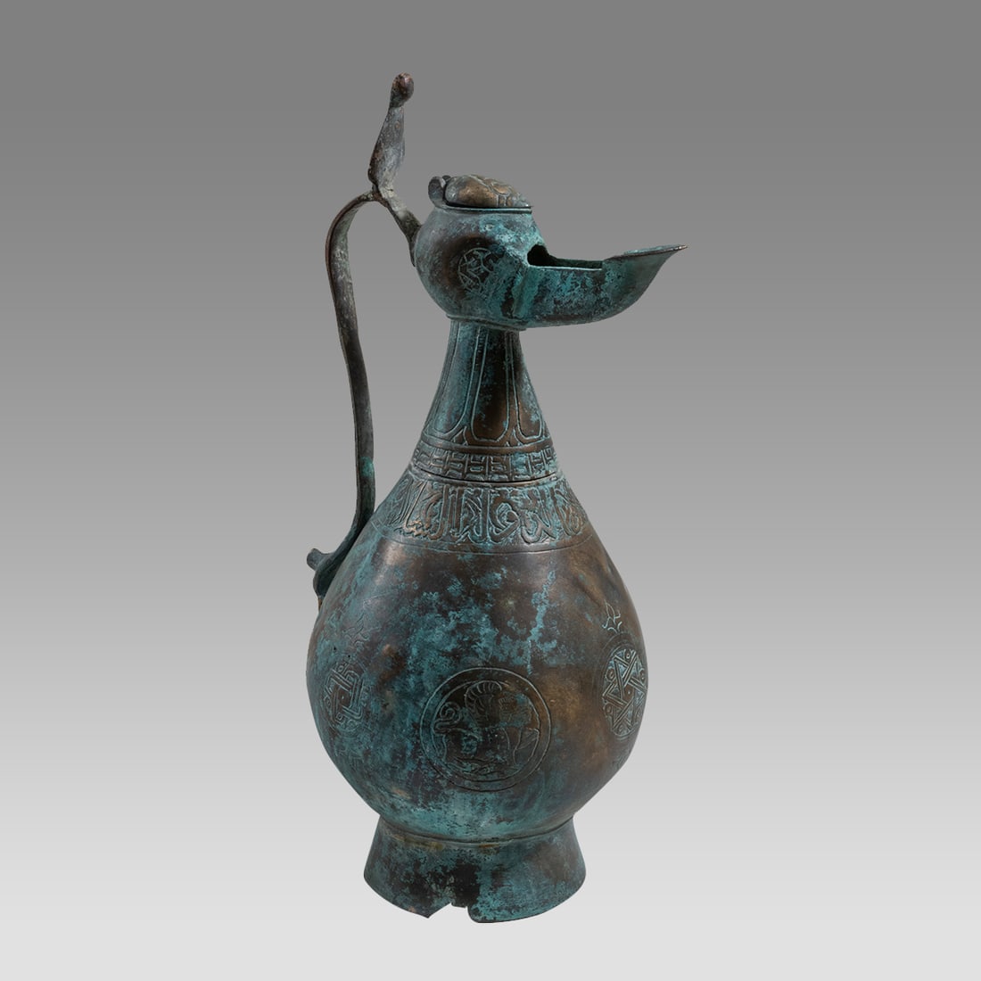 Islamic Seljuk Large Bronze Ewer. (1 of 3)