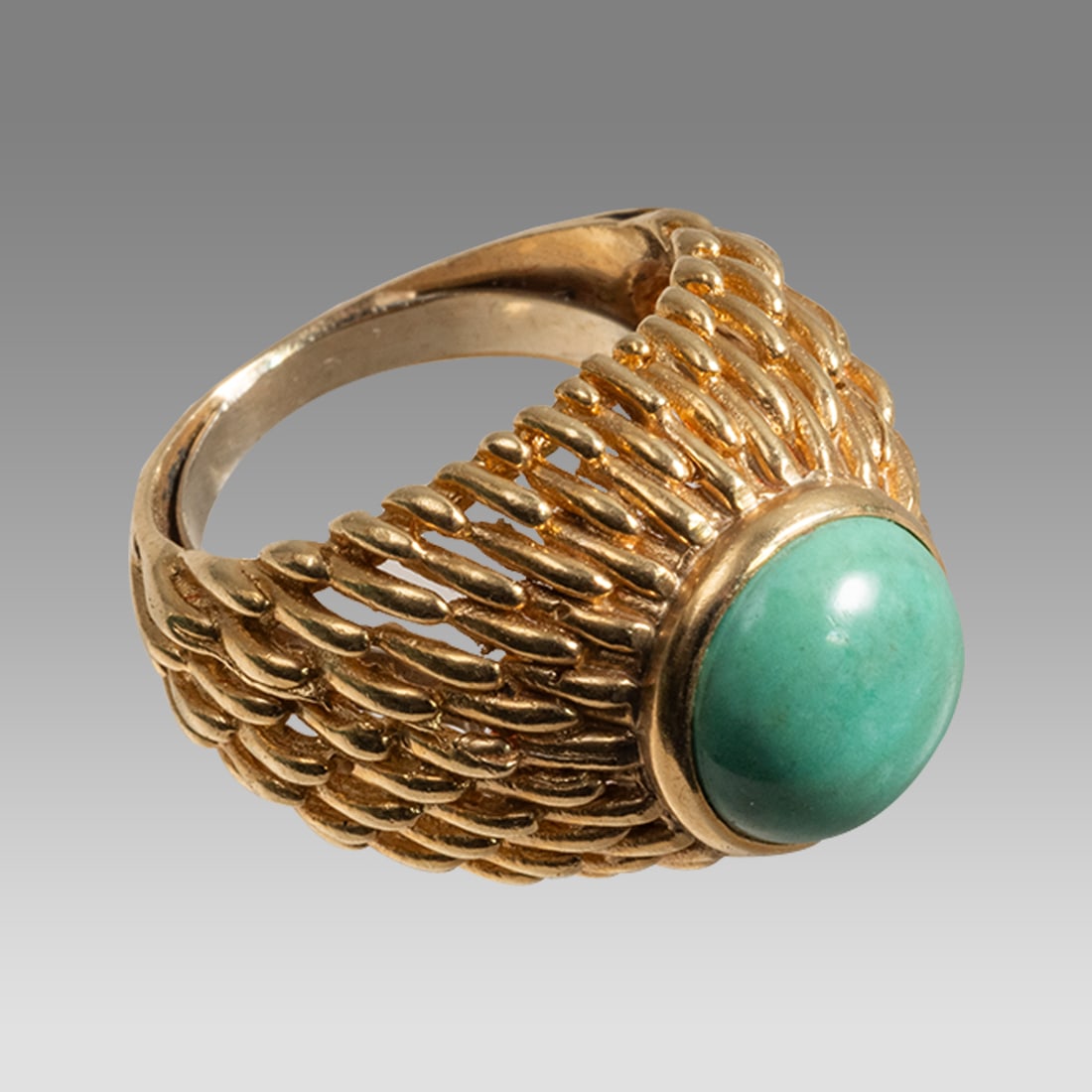 14k Gold ring With turquoise Stone. (1 of 1)
