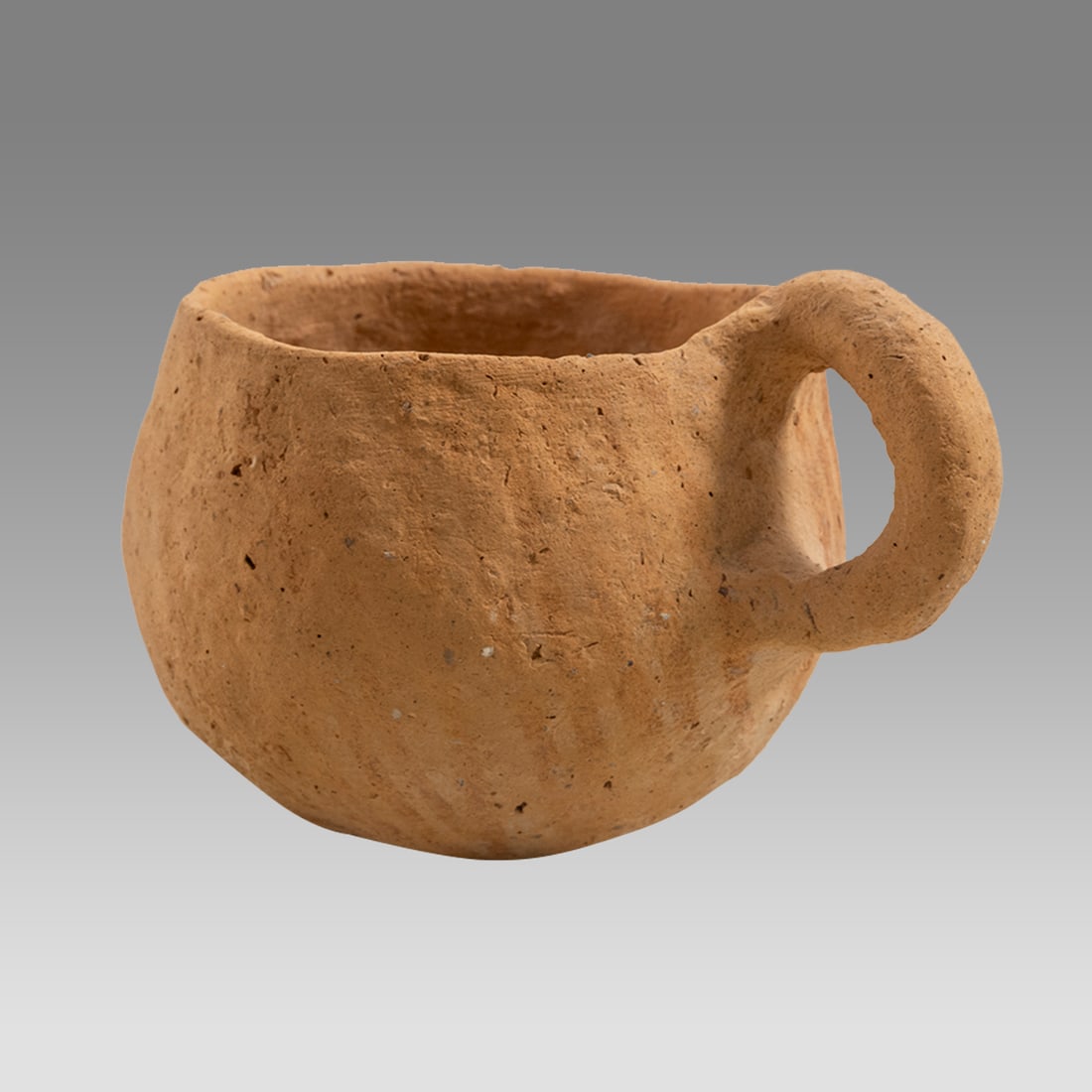 Ancient Holy Land Early Bronze pottery cup (3300-2300 B.C.) Jericho. (1 of 3)
