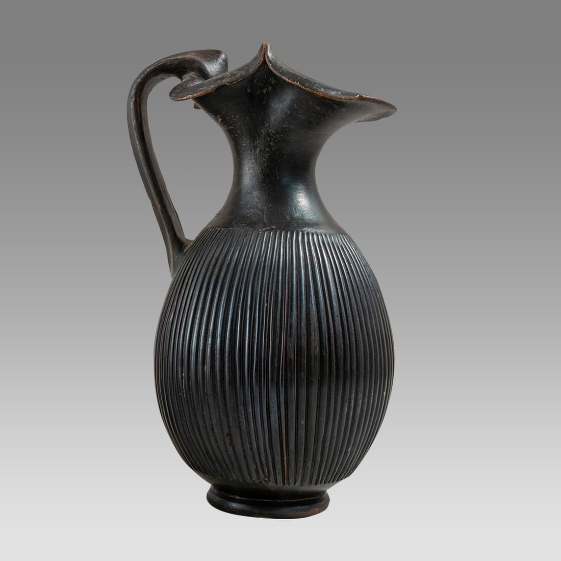 Ancient Greek Magna Graceia Apulian Pottery Jug c.4th century BC. (1 of 4)