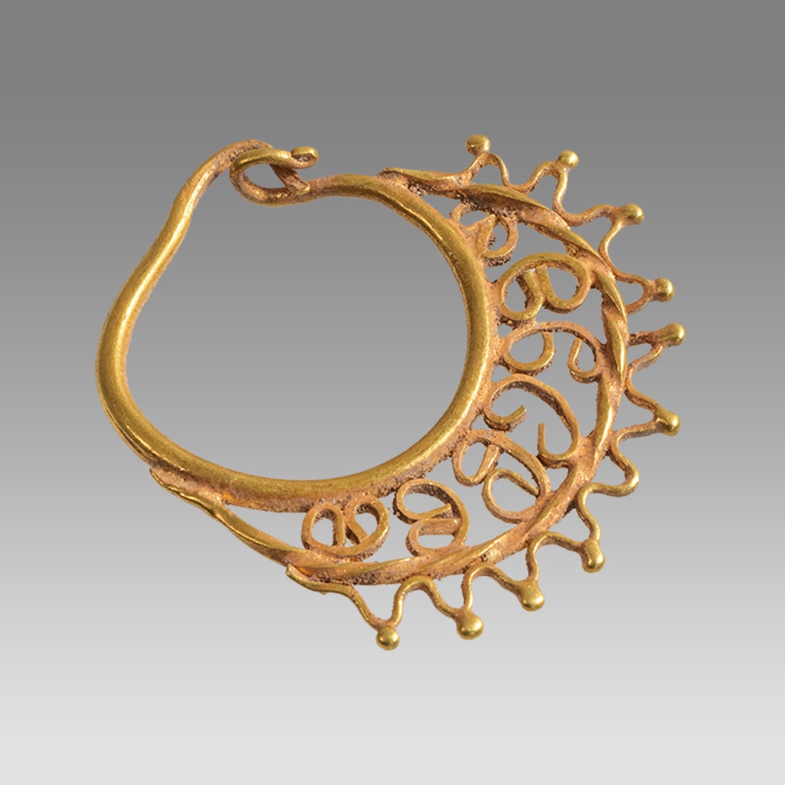 Ancient Roman Gold Single Earring c.2nd century AD. (1 of 1)