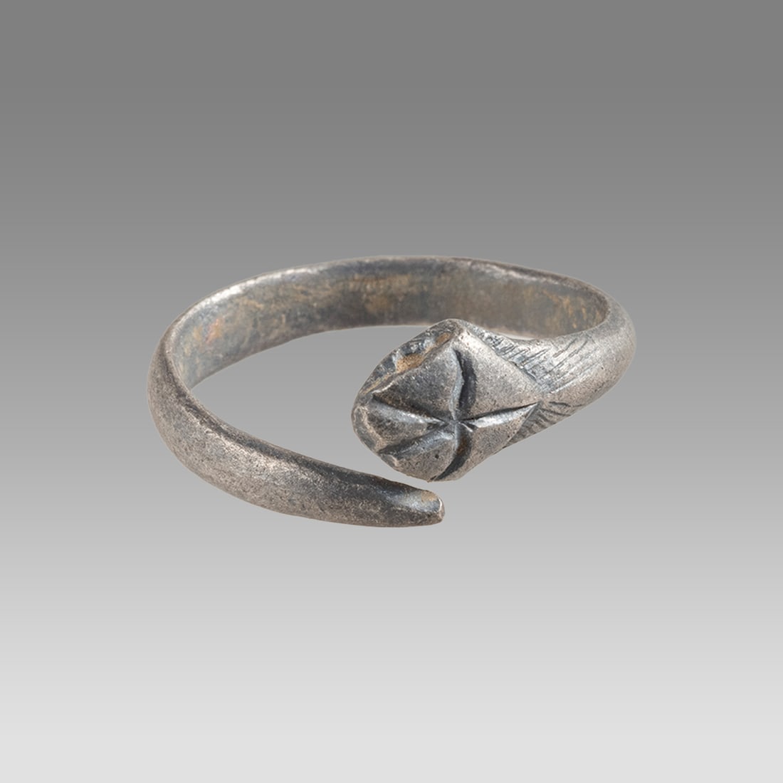 Ancient Roman Silver Snake Ring c.2nd century AD. (1 of 1)