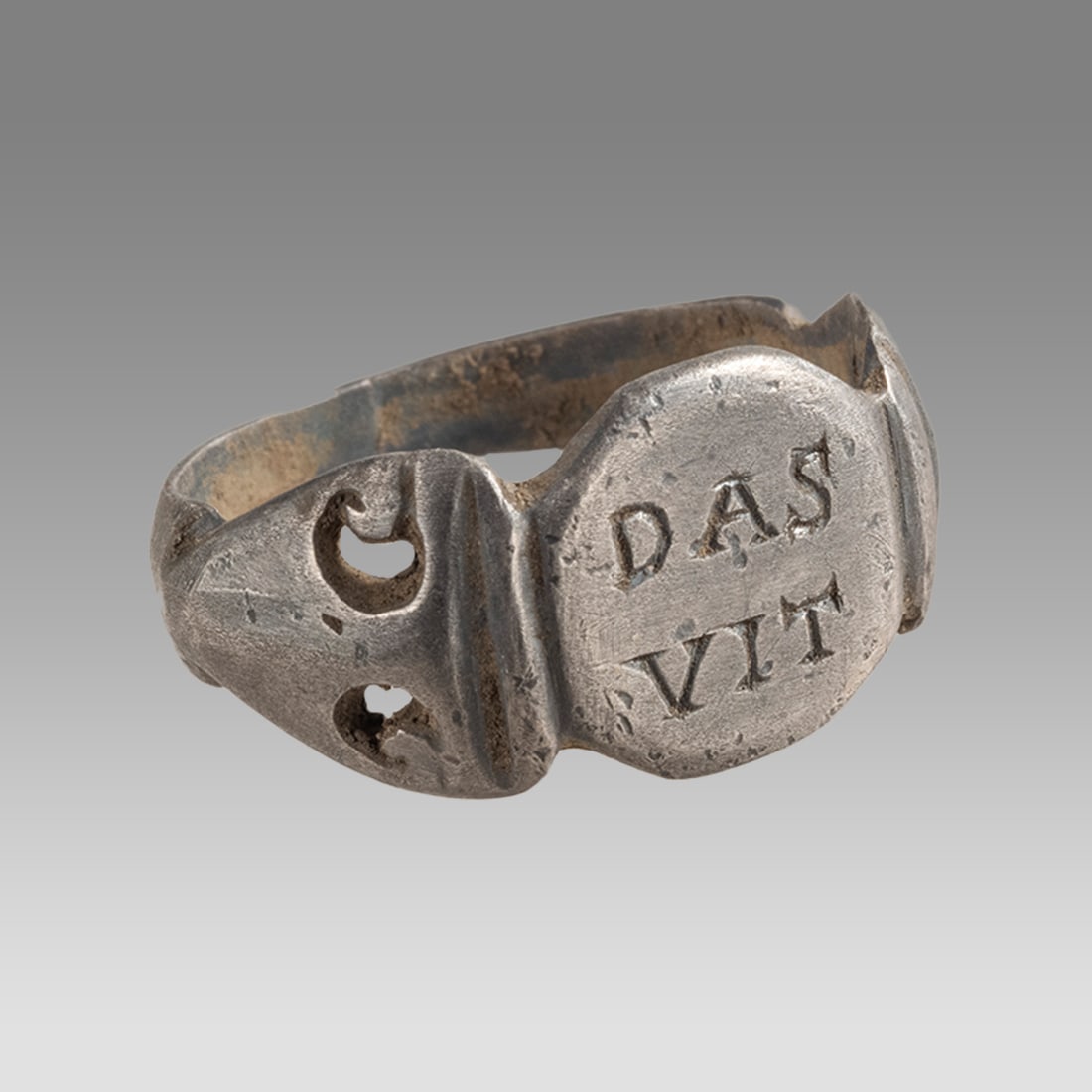 Ancient Roman Silver Ring c.2nd century AD. (1 of 1)