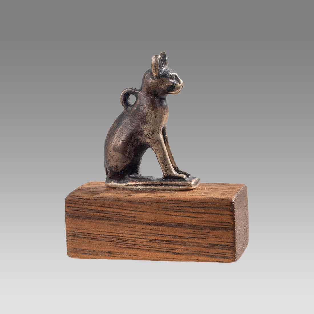 Ancient Egyptian Silver Bastet Cat Amulet c.664-332 BC. (1 of 2)