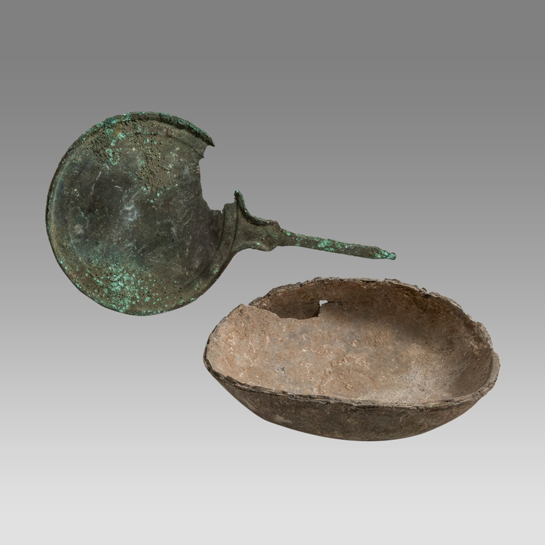 Lot of 2 Ancient Roman Bronze Mirror, Bowl c.2nd century AD. (1 of 2)