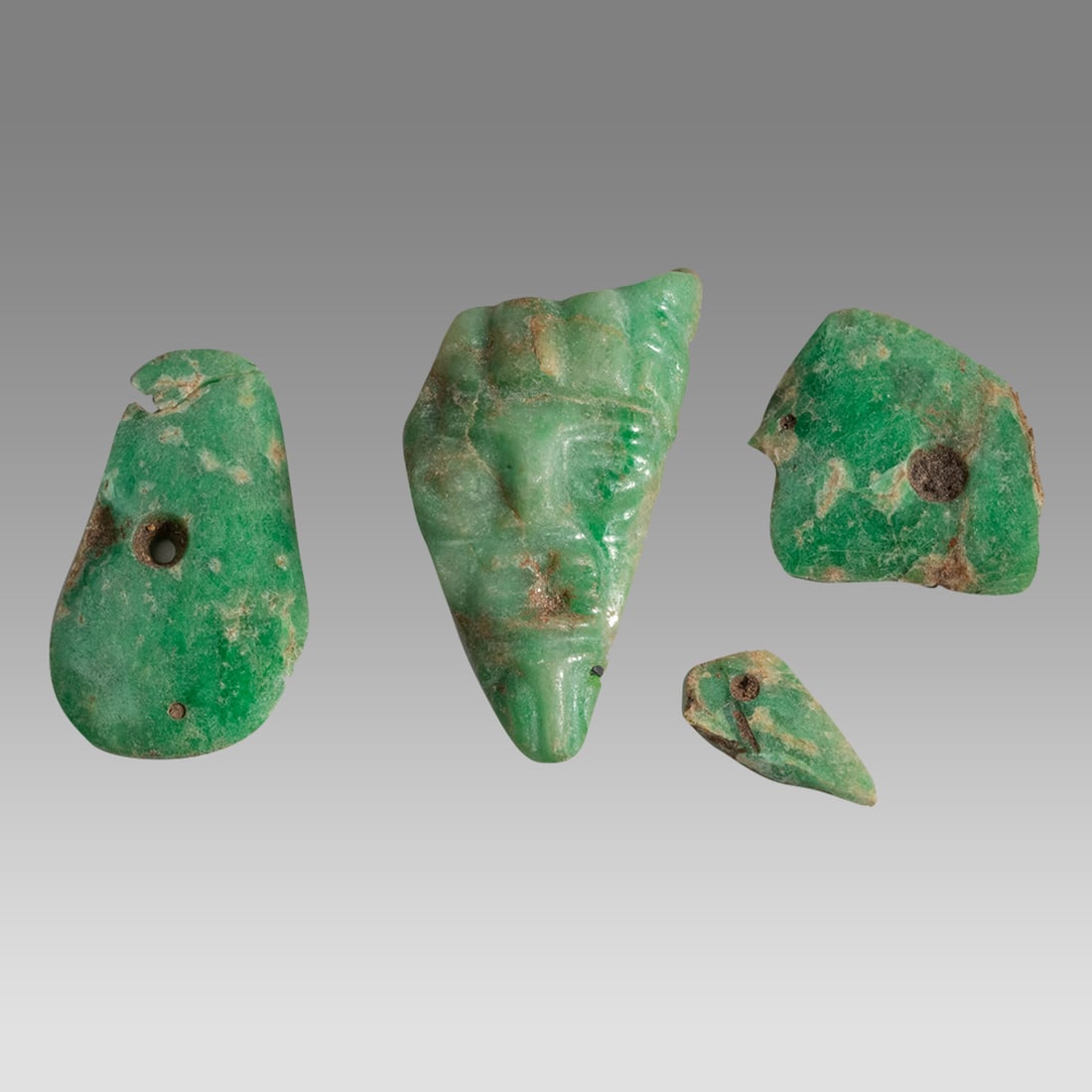 Maya Jade Pendant and Fragments. (1 of 2)