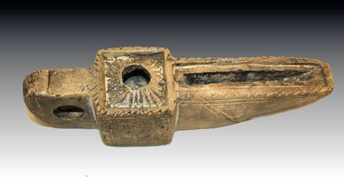 Ancient Islamic Alabaster Oil Lamp c.9th/12th century A: Ancient Islamic Alabaster Oil Lamp c.9th/12th century AD. Size 7 3/4 inches length. (19.8 cm)Great Looking carved Alabaster Oil Lamp with etched lines, used for lighting. possibly Egyptian? Provenance