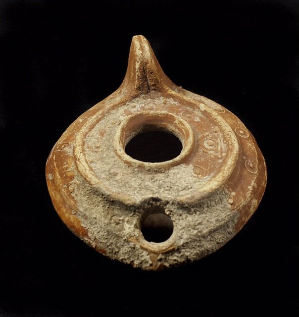 Ancient Holy land Roman Empire Terracotta Oil Lamp c.10 (1 of 1)