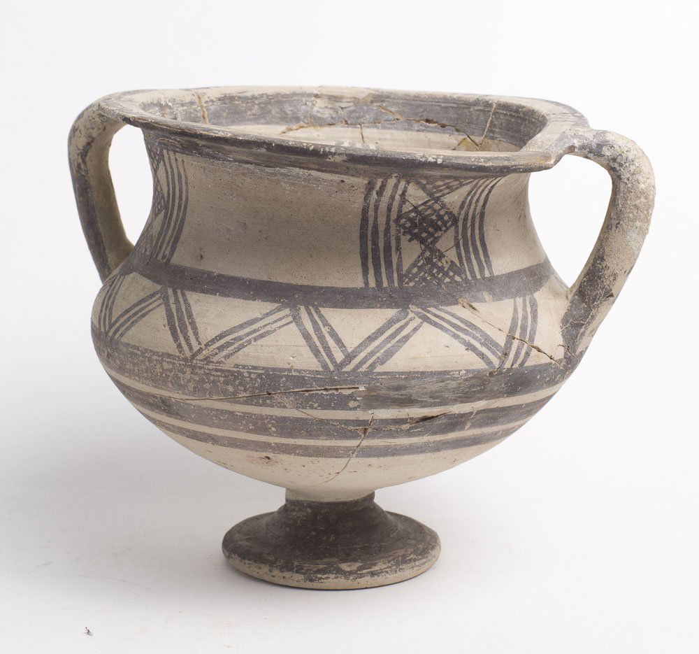 Ancient Daunian Pottery Footed Vase c.5th century BC (1 of 2)