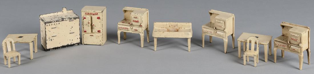 Ten pieces of Arcade cast iron dollhouse furnitur (1 of 1)