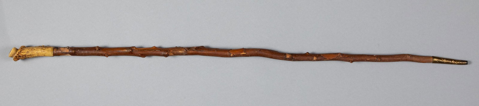 Stag-handled walking stick, 19th c.: Stag-handled walking stick, 19th c., with short sword, 36 1/4'' l.