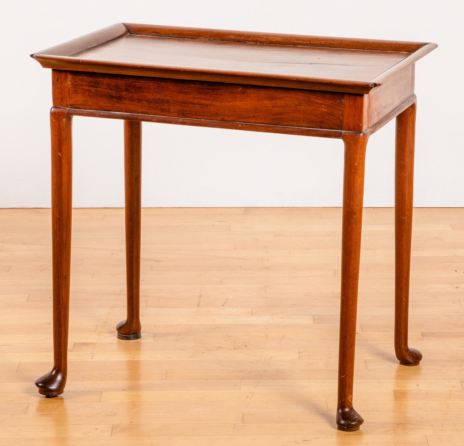 George II mahogany tea table, mid 18th c.: George II mahogany tea table, mid 18th c., 27 1/4'' h., 28 1/4'' w.