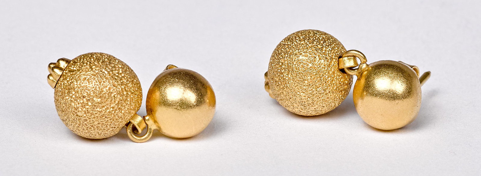 Pair of 22K yellow gold earrings: Pair of 22K yellow gold earrings, 4.1 dwt.