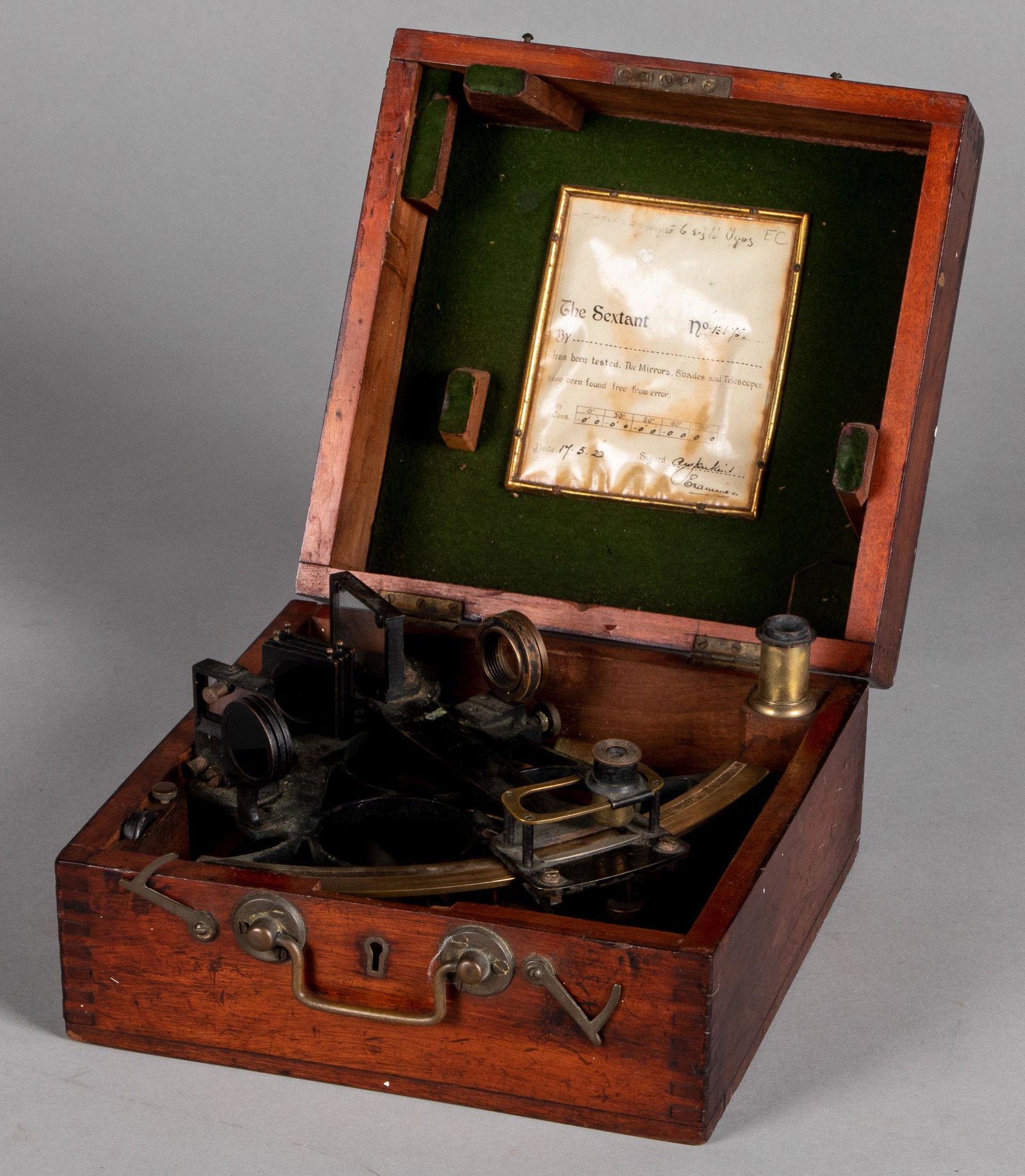 Cooke & Son ship sextant: Cooke & Son ship sextant.