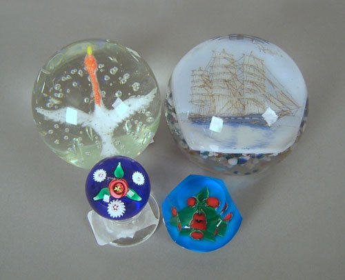 Four glass paperweights by Charles Kaziun, Thomas: Four glass paperweights by Charles Kaziun, Thomas Mosser, Ronald R. Hansen and John Gentile.