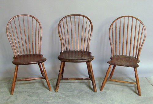 Three Pennsylvania bowback windsor chairs, two st: Three Pennsylvania bowback windsor chairs, two stamped Letchworth and G. Young.