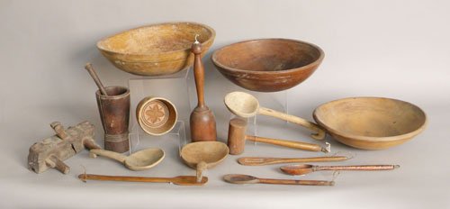 Group of woodenware to include bowls, scoops, mor
