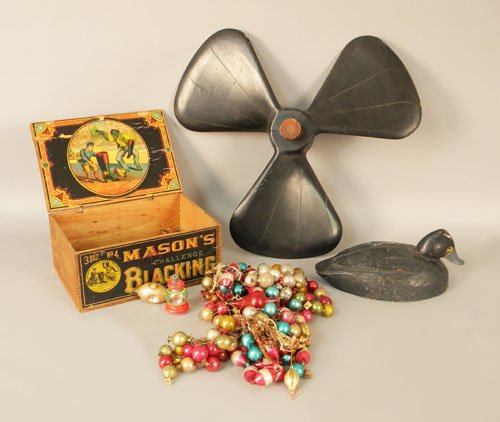 Wooden propeller mold, 19th/early 20th c., 21'' w.