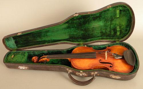 Maple violin labeled Joseph Guarnerius von August: Maple violin labeled Joseph Guarnerius von August Muller Ann 1920.