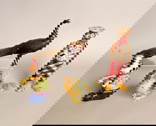 Four tin wind up toys to include Pao-pao and Tom: Four tin wind up toys to include Pao-pao and Tom Twist.