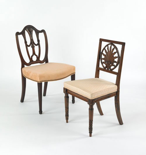 Two English Hepplewhite mahogany dining chairs, c: Two English Hepplewhite mahogany dining chairs, ca. 1800.
