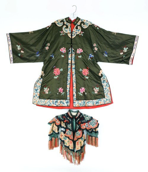 Chinese silk embroidered robe and vest, 19th c.: Chinese silk embroidered robe and vest, 19th c.
