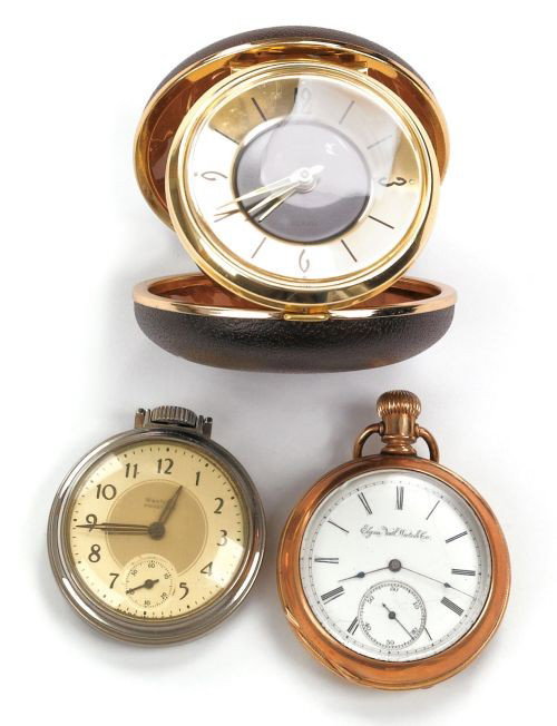 Elgin pocket watch serial no. 3375842, together w: Elgin pocket watch serial no. 3375842, together with a Westclox pocket watch and an Elgin desk clock.