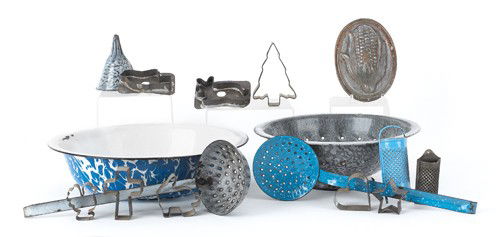 Collection of kitchen wares to include granitewar: Collection of kitchen wares to include graniteware, graters, molds, etc.