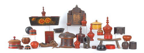 Large group of Southeast Asian turned wooden boxe: Large group of Southeast Asian turned wooden boxes.